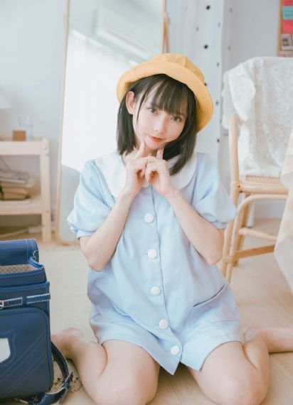 一边下奶一边吃面膜视频